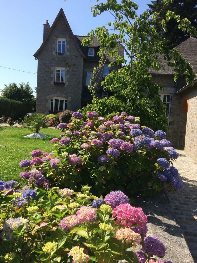 Le Clos Saint-Brice Les Portes du Coglais Exterior foto